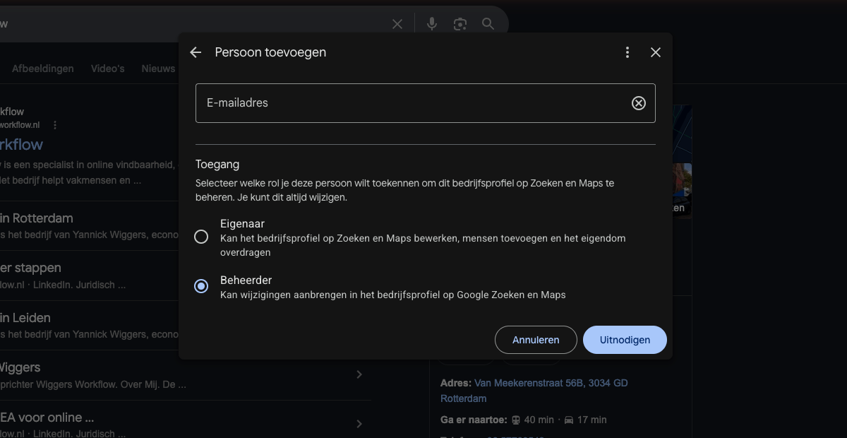 Het venster om iemand toe te voegen aan het Bedrijfsprofiel, met het veld voor e-mailadres en de rolkeuze Beheerder